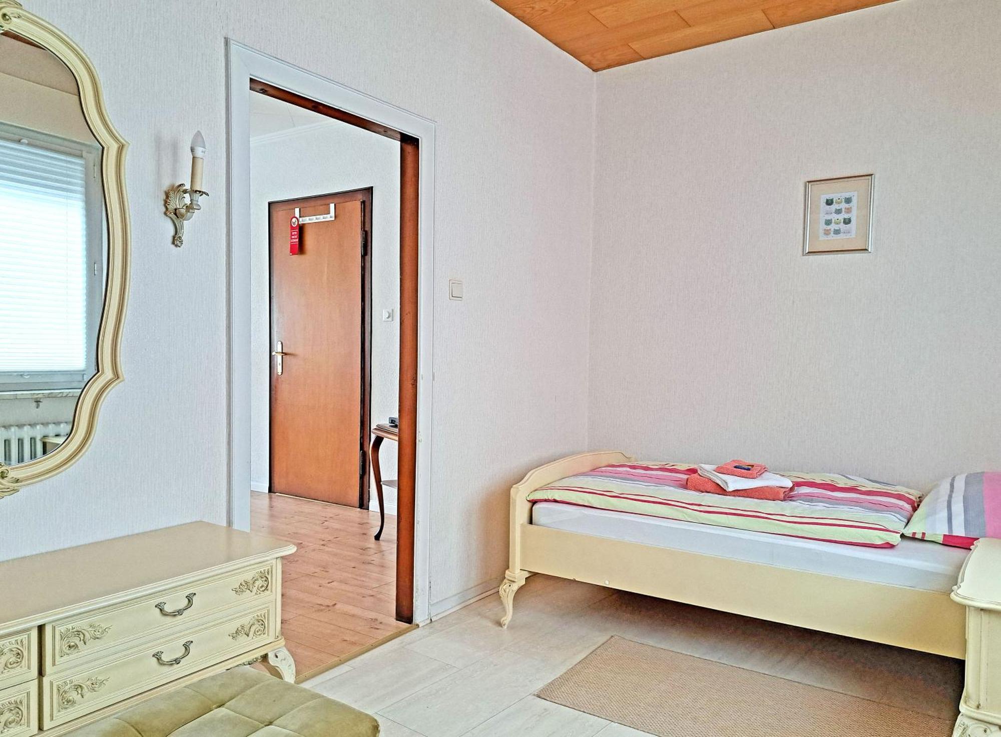 Margaretes Gaestehaus Am Rheinsteig Wanderer Radfahrer Familien Business-Reisende Wlan Gratis Rheinbrohl Exterior foto